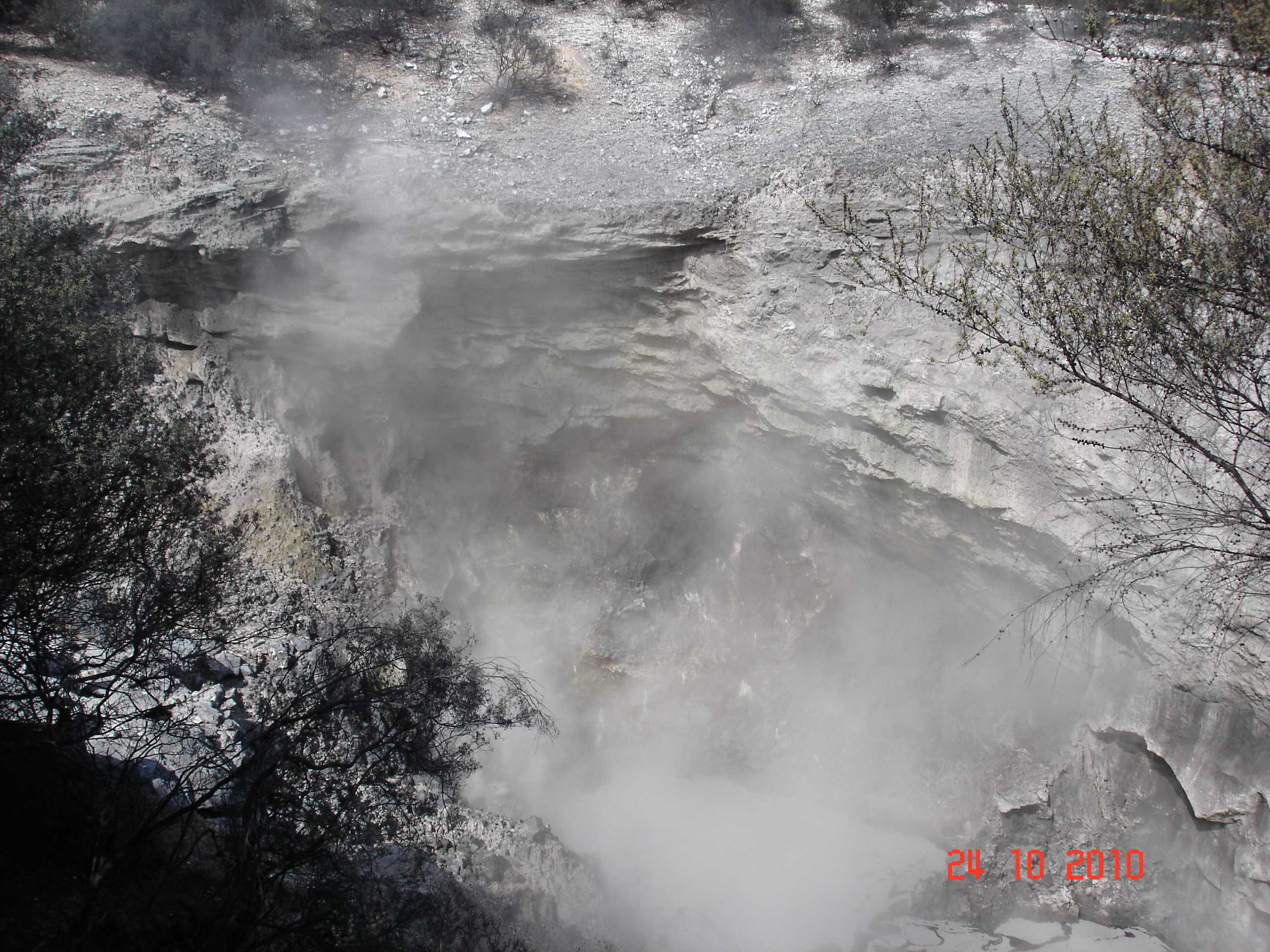 Wai-o-Tapu close to Rotorua city-9