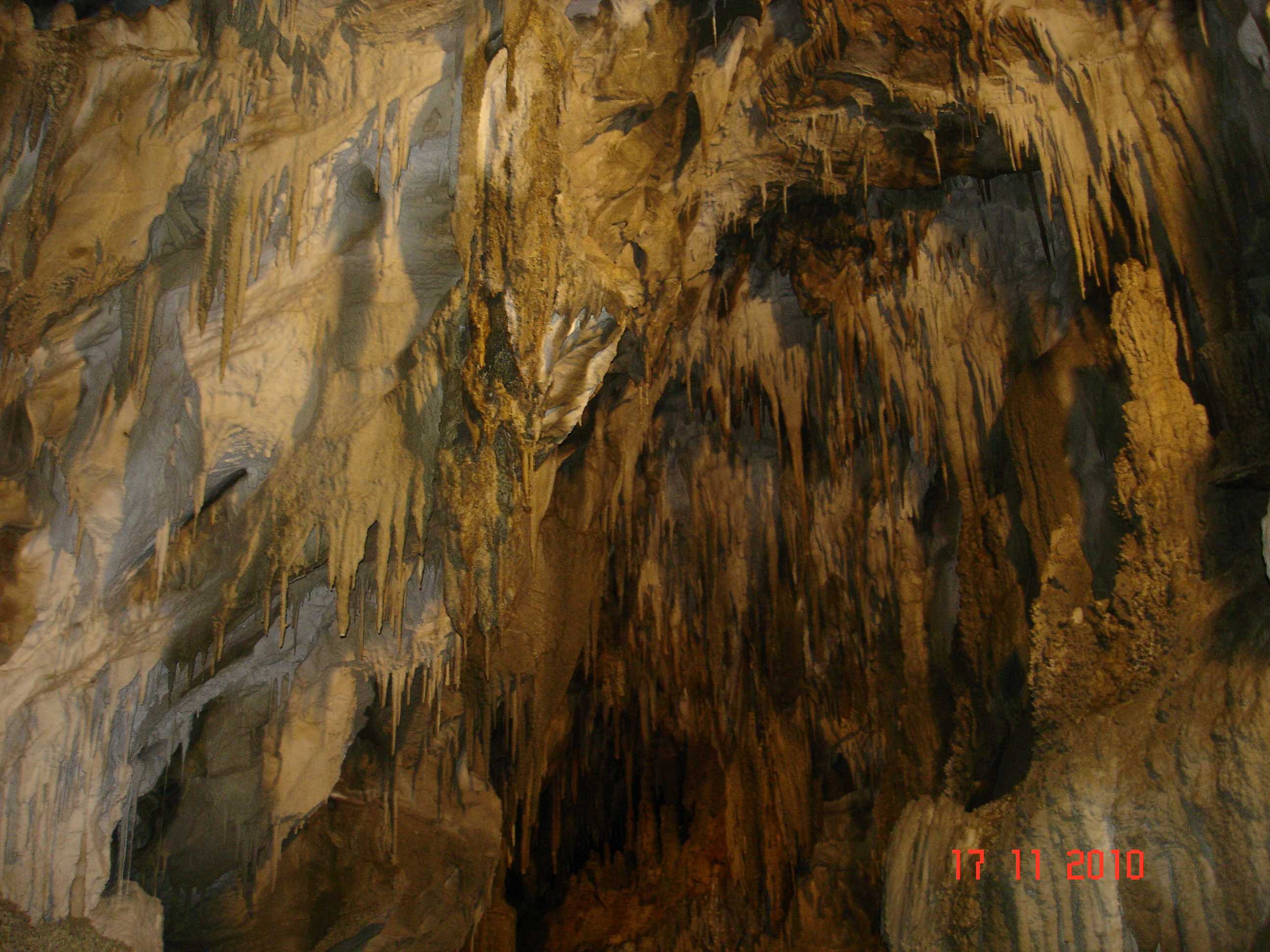 Ngarua Cave-2